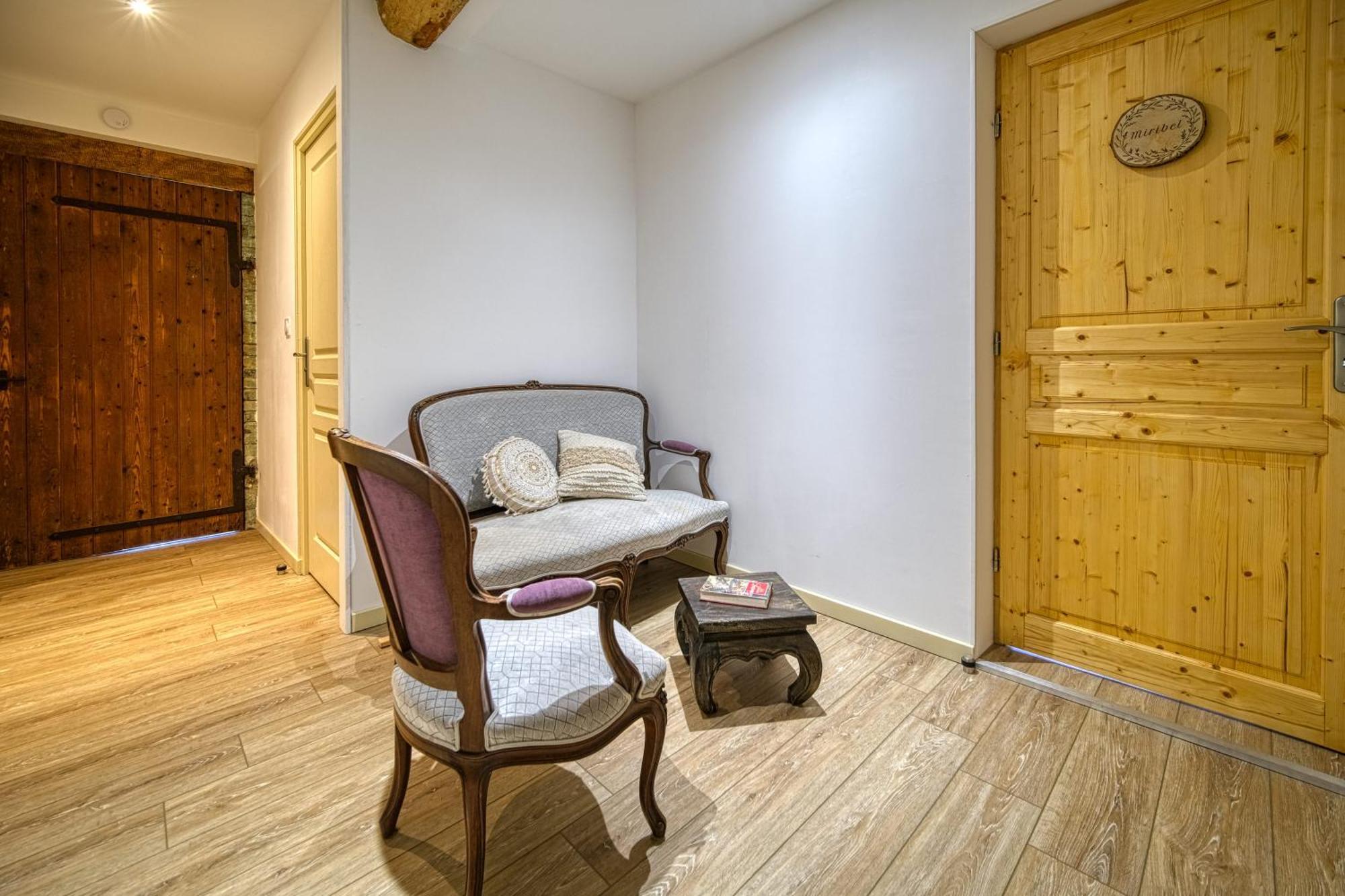 Maison Michonieres - Gite 3 Etoiles - 8 Personnes Miribel  Luaran gambar